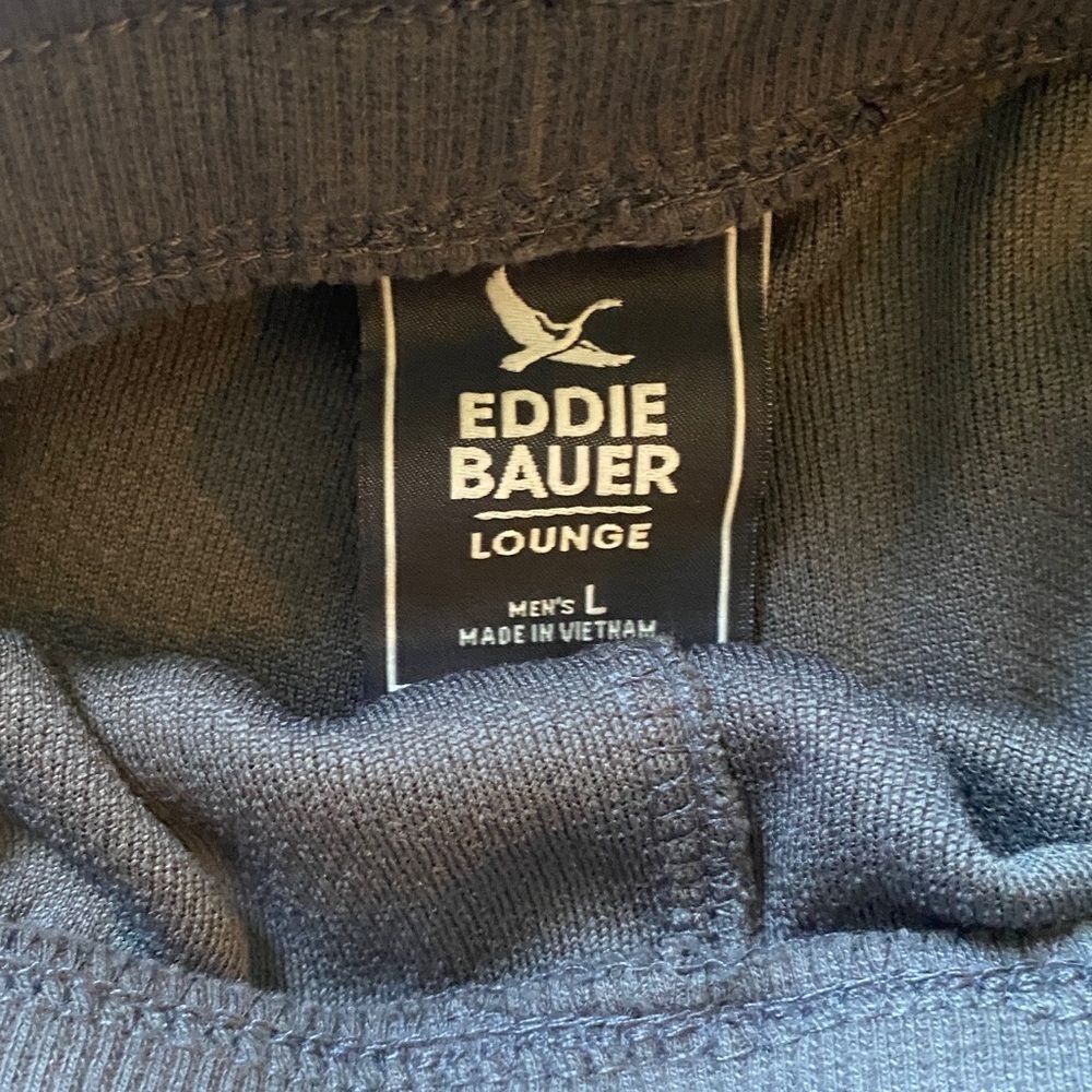 NWOT Eddie Bauer Men’s Grey Straight Leg Pants - Picture 4 of 9